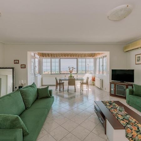 Akanthos Rental House Corinth Bagian luar foto